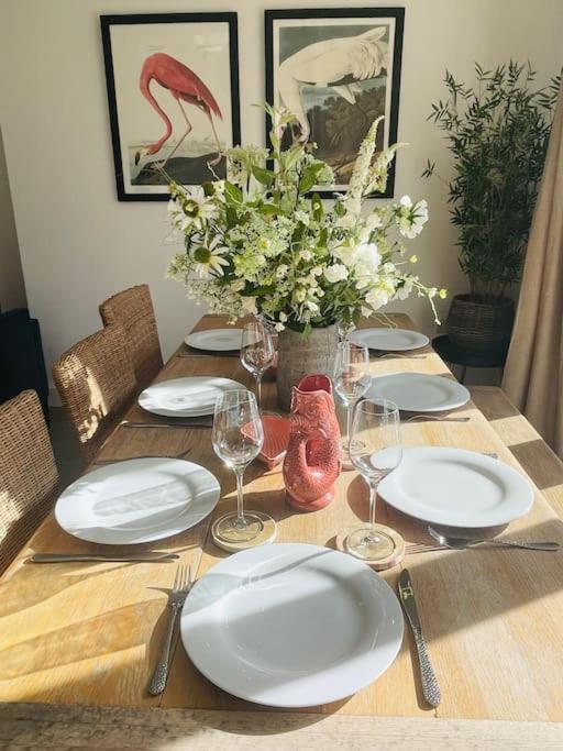 Stunning! Beautiful Contemporary Property In Holt, Norfolk ホルト エクステリア 写真
